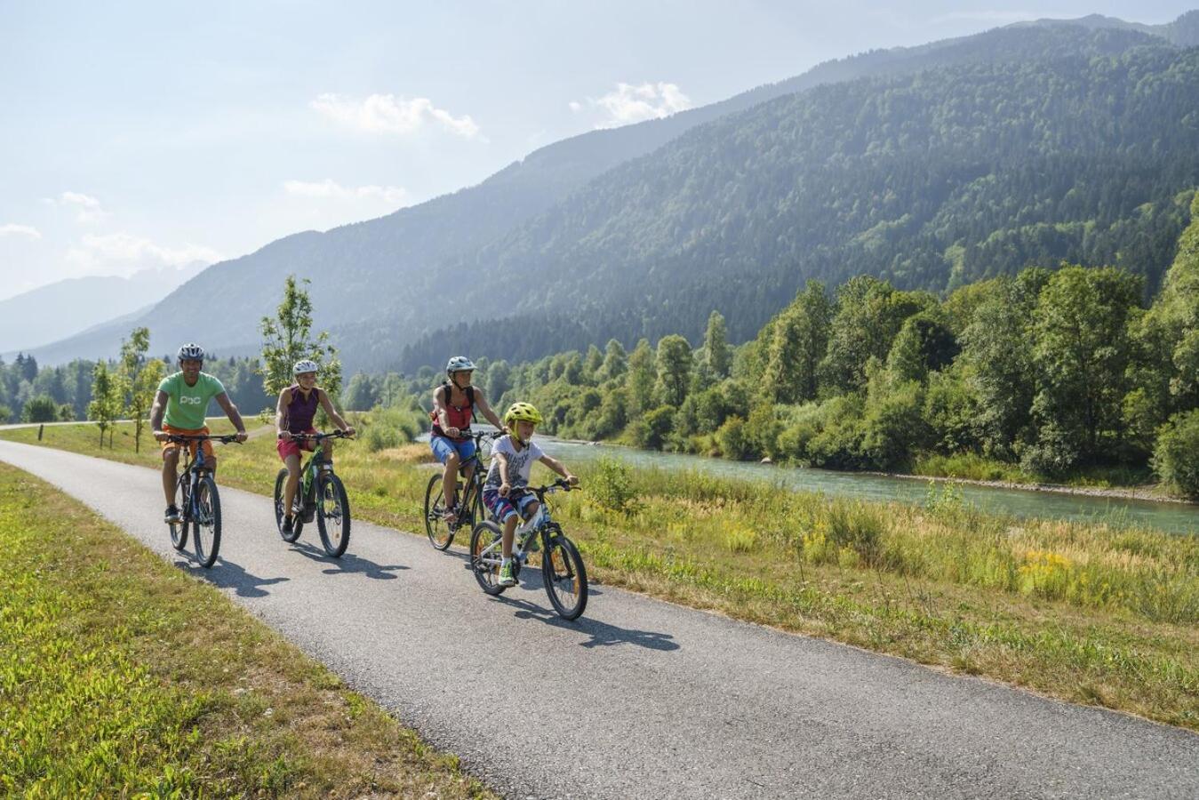 Hotel Samerhof Tröpolach エクステリア 写真