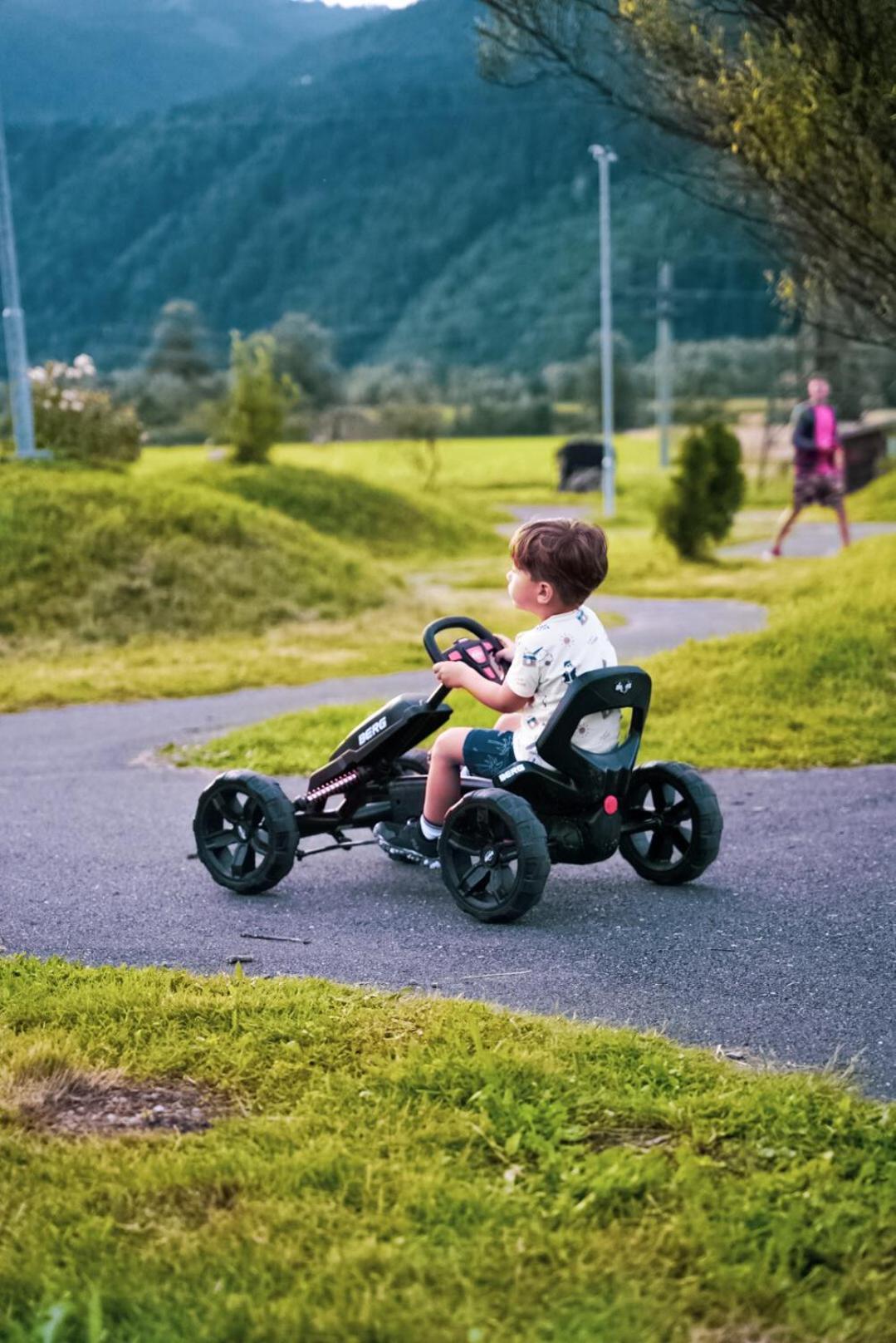 Hotel Samerhof Tröpolach エクステリア 写真